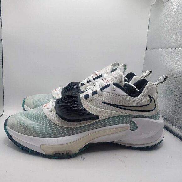 Nike Zoom Freak 3 White Green Emerald Max Giannis Antetokounmpo KD Men's sz 10 - Picture 1 of 7